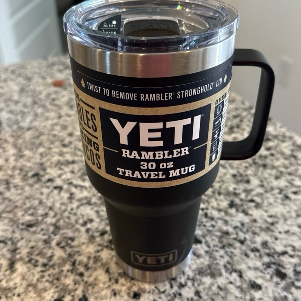 YETI Rambler 30 oz Travel Mug